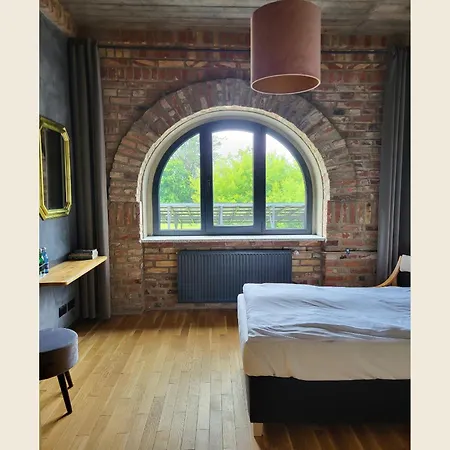 Отель Palac I Loft Ojrzanow
