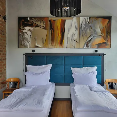Palac I Loft * Ojrzanow