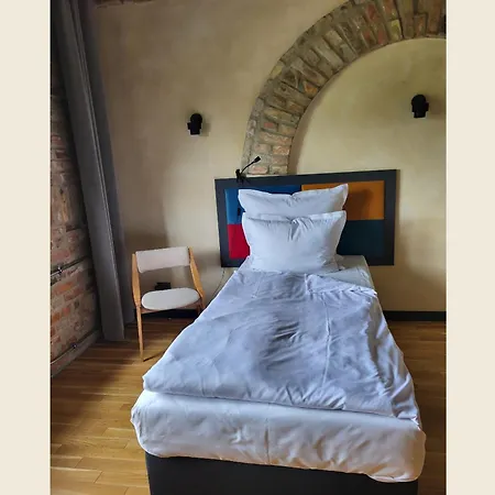 Palac I Loft Hotel *