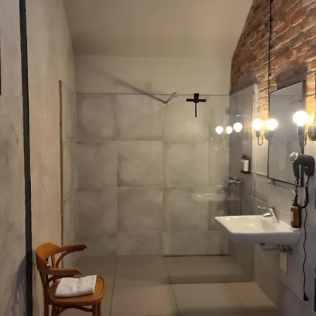 Palac I Loft Ojrzanow