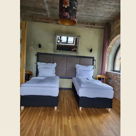 Palac I Loft * Ojrzanow