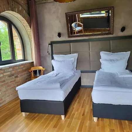 Otel Palac I Loft Ojrzanow