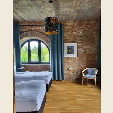 Palac I Loft Ojrzanow