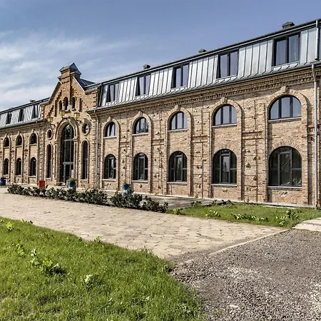 Palac I Loft Ojrzanow